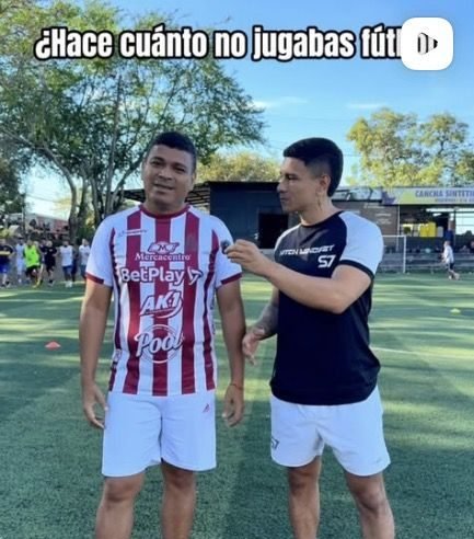 Gio entrevistado en la cancha de S7